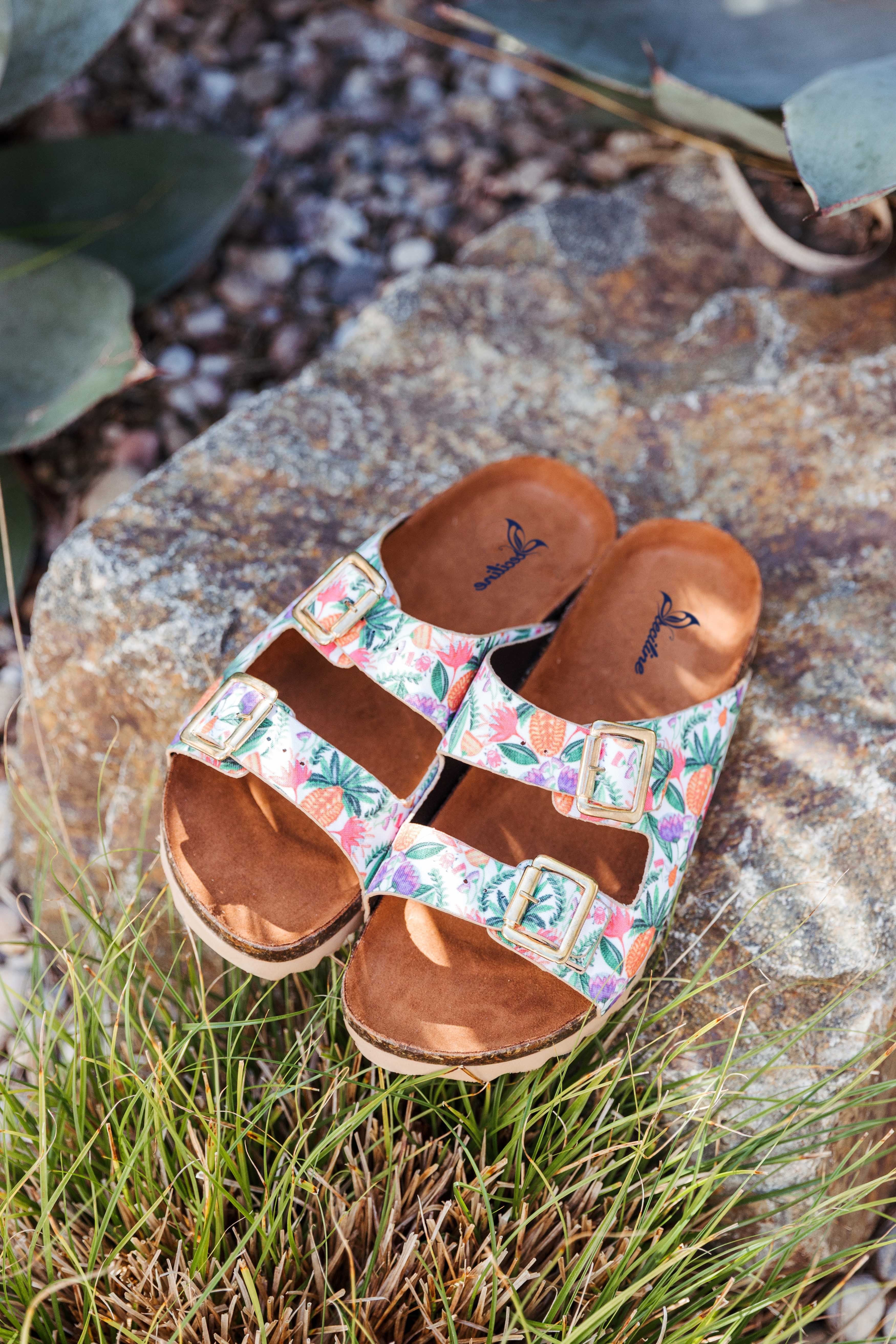 Abacaxi Buckle Sandal