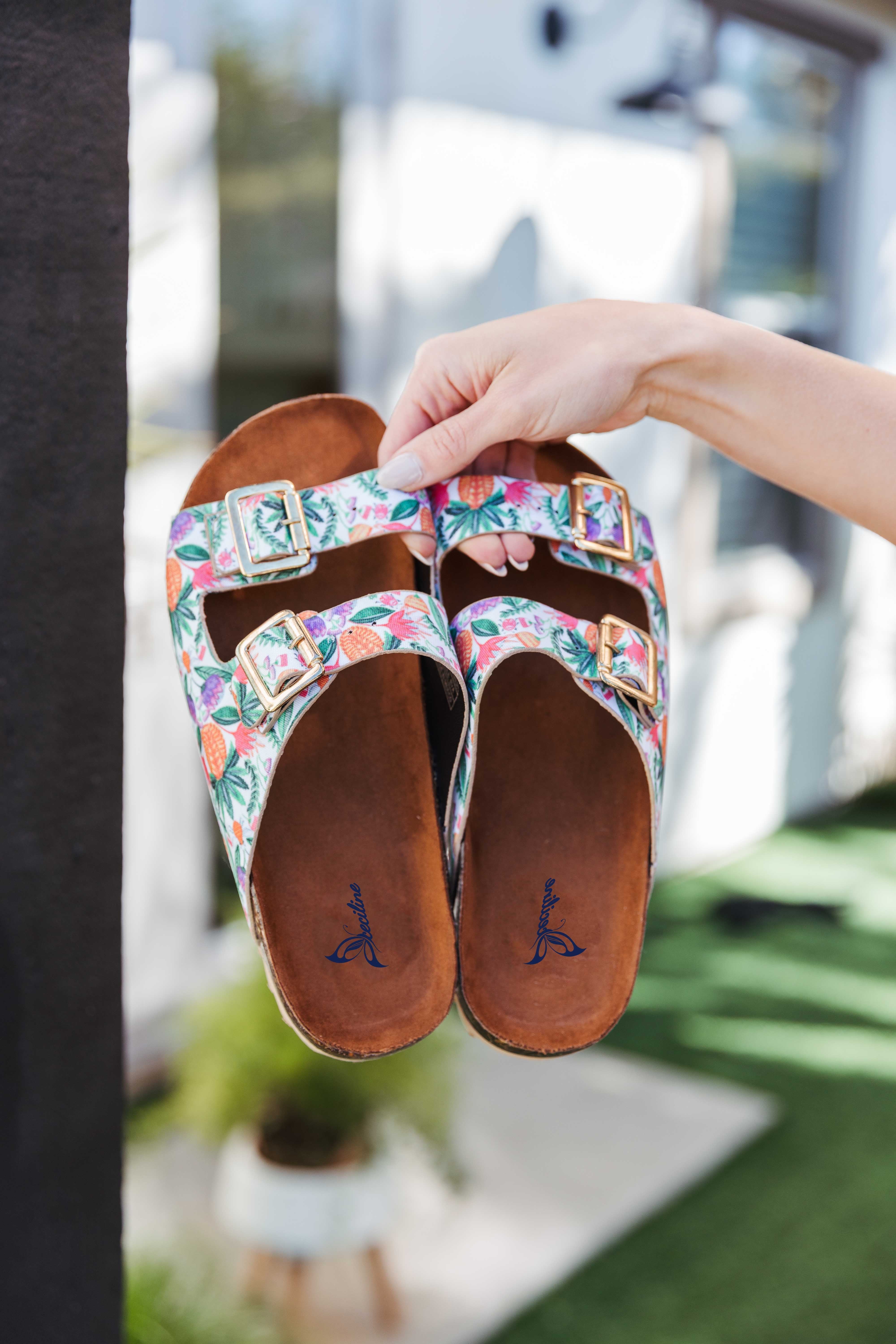 Abacaxi Buckle Sandal