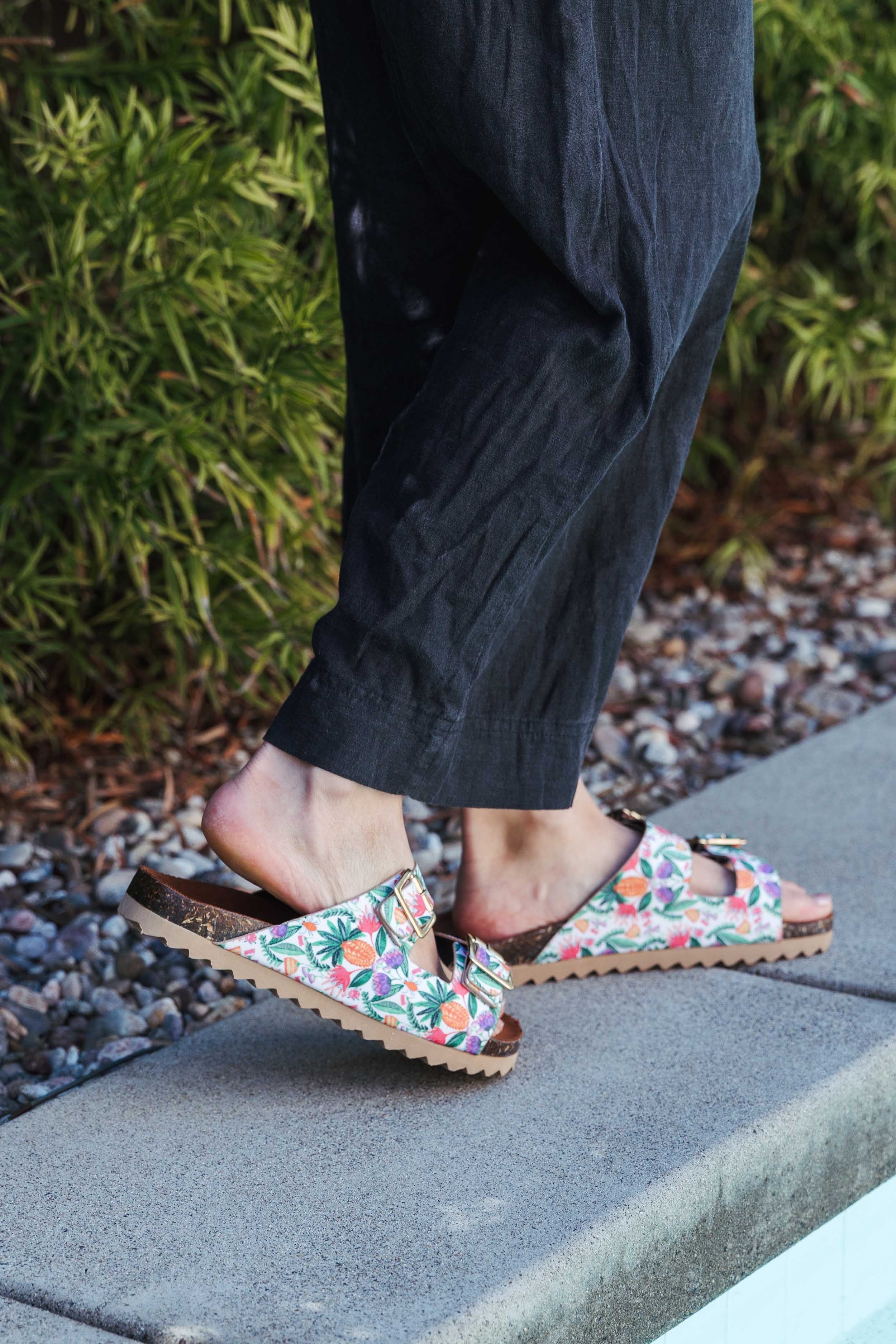 Abacaxi Buckle Sandal