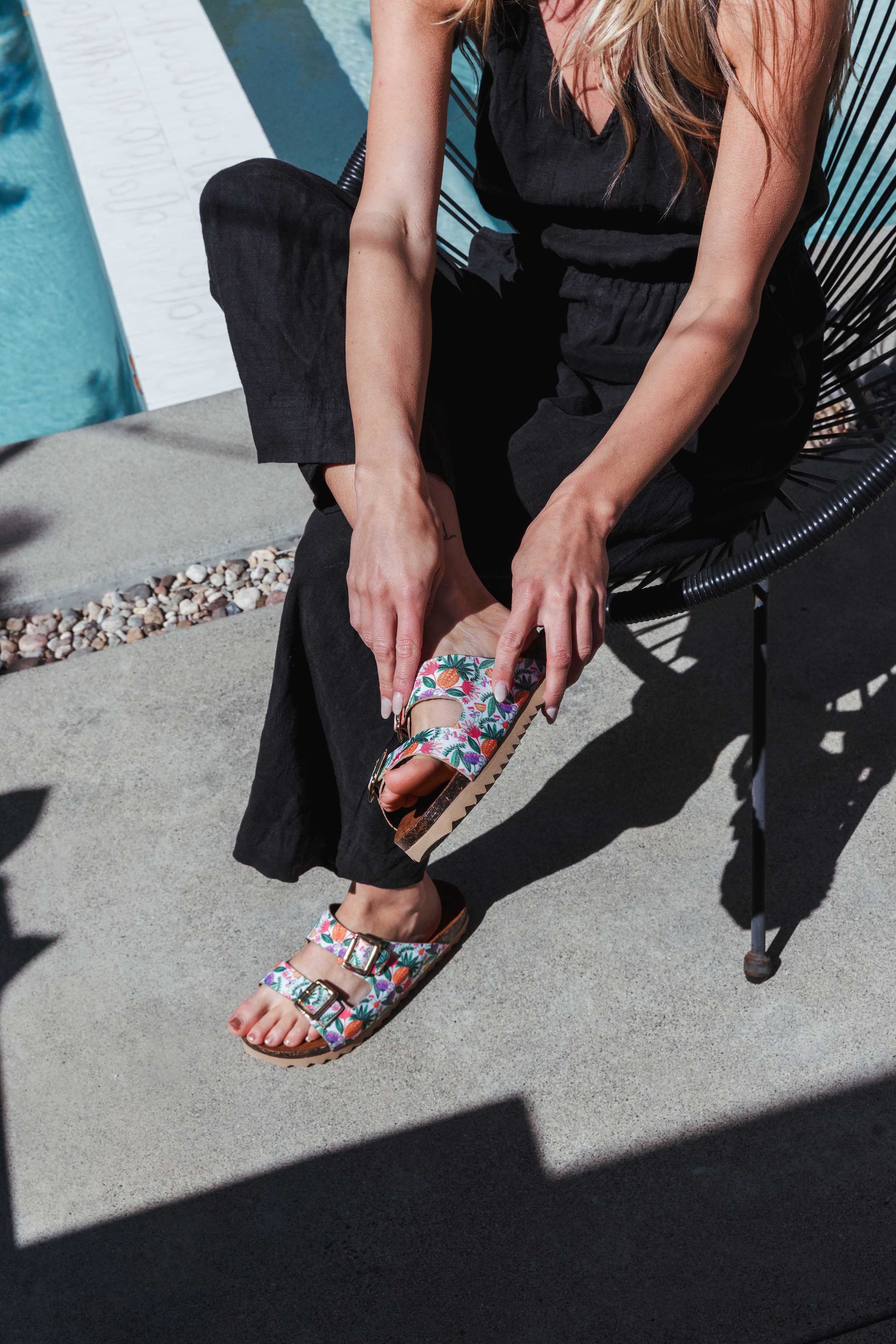 Abacaxi Buckle Sandal