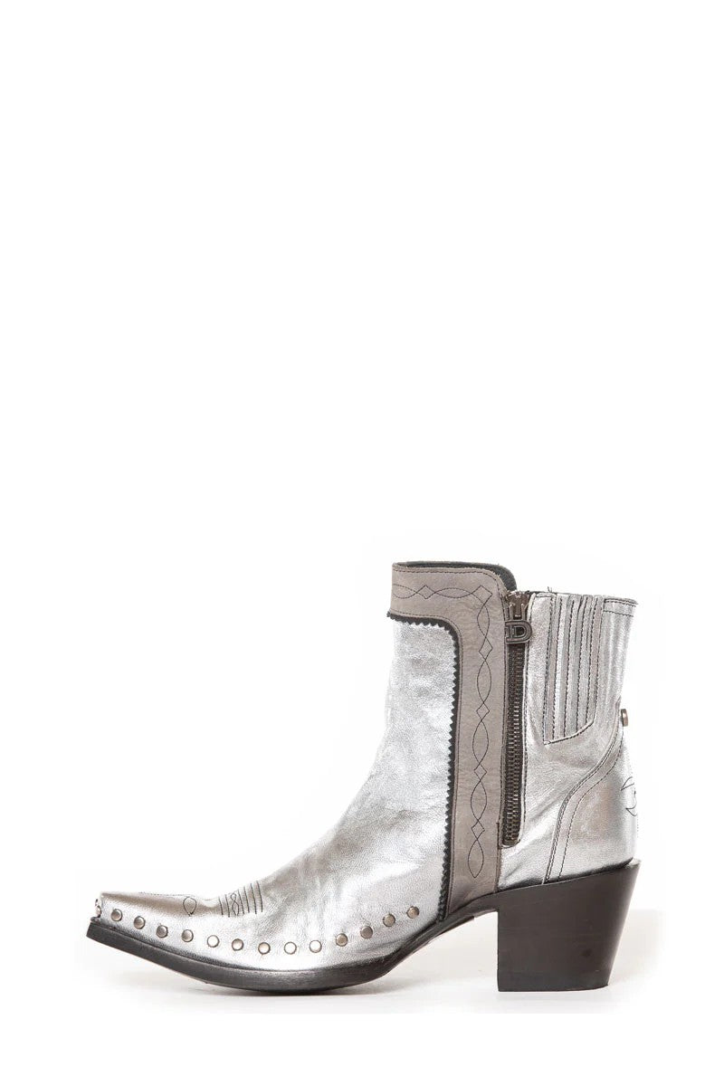 Apache Kid Boot