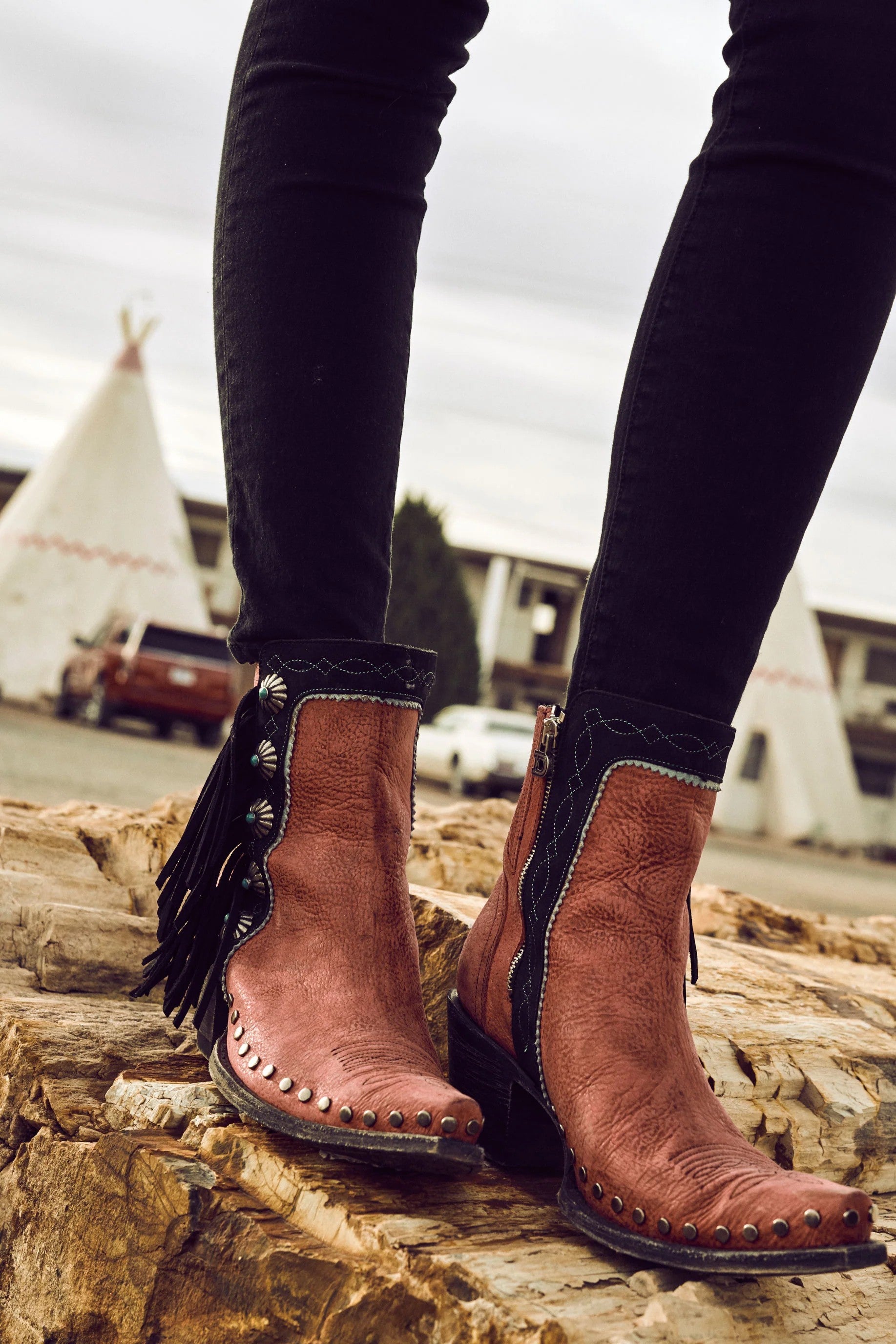 Apache Kid Boot
