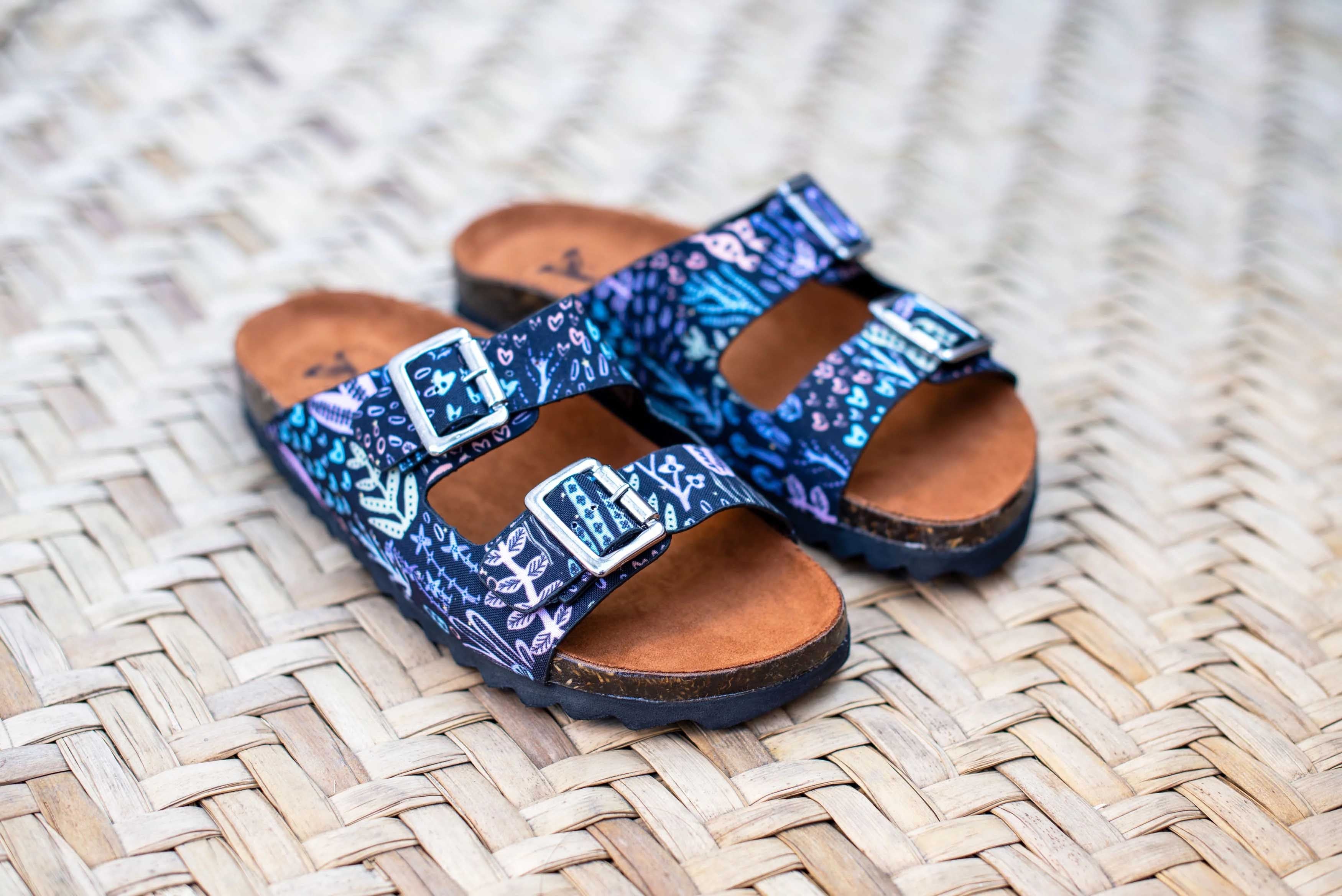 Loomi Buckle Sandal