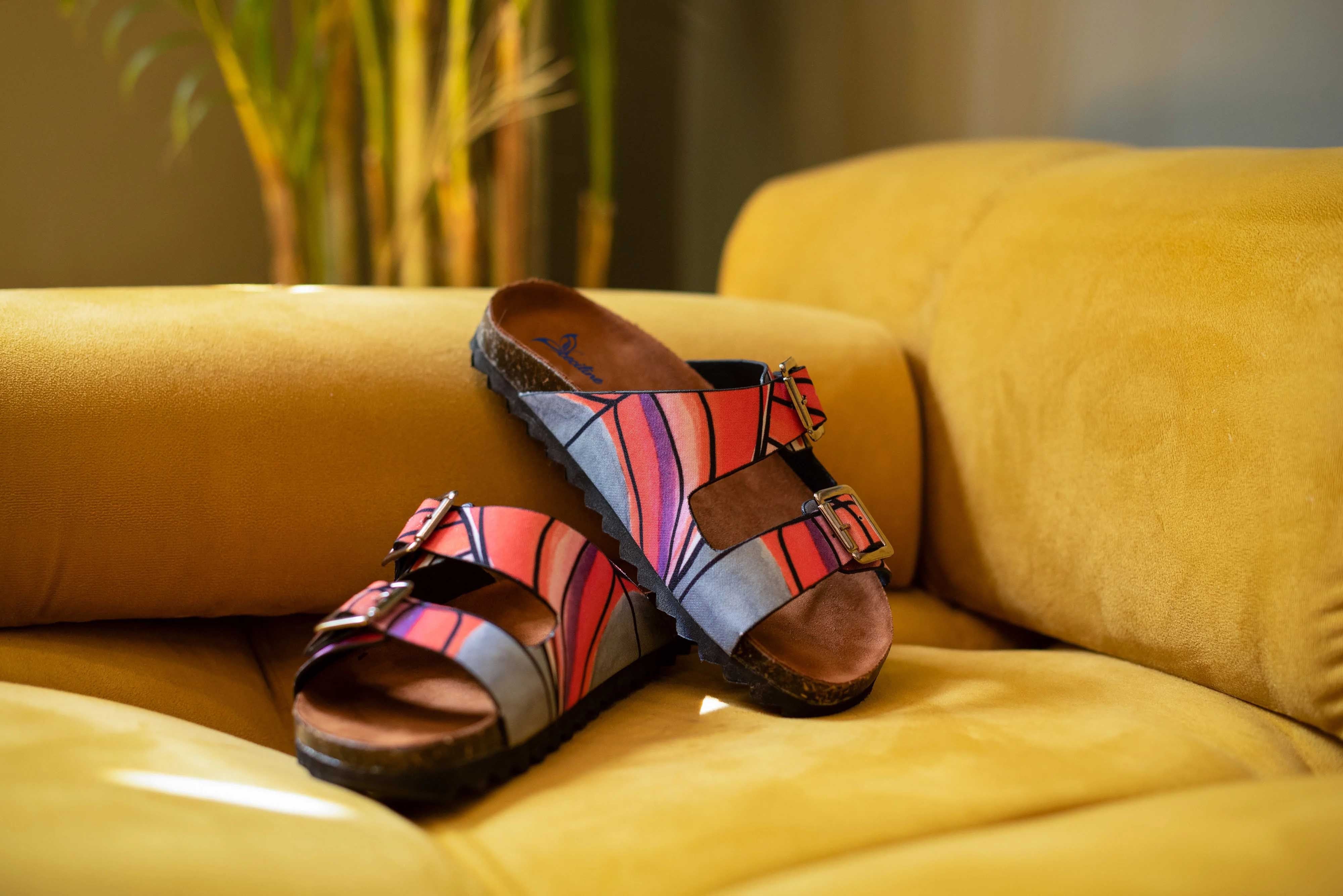 Lundi Buckle Sandal
